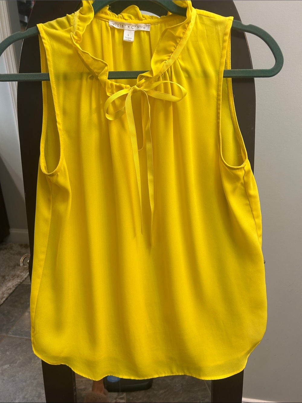 Violet & Claire Bright Yellow Tie-Neck Sleeveless Camisole